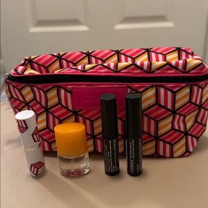 Clinique cosmetic set- 1 bag, 1 happy spray and 1 Pop™ Longwear Lipstick